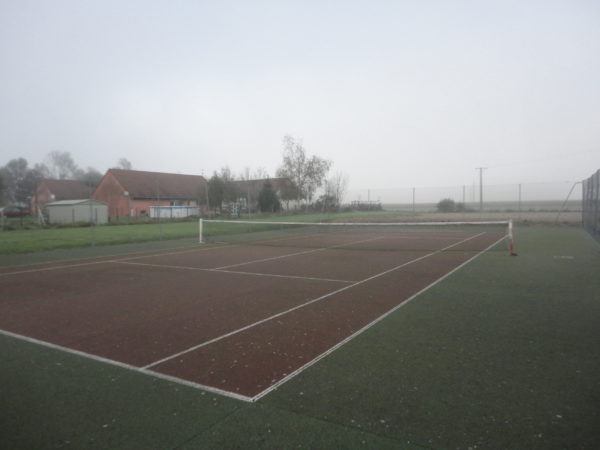 le terrain de tennis de saint bonnet en bresse