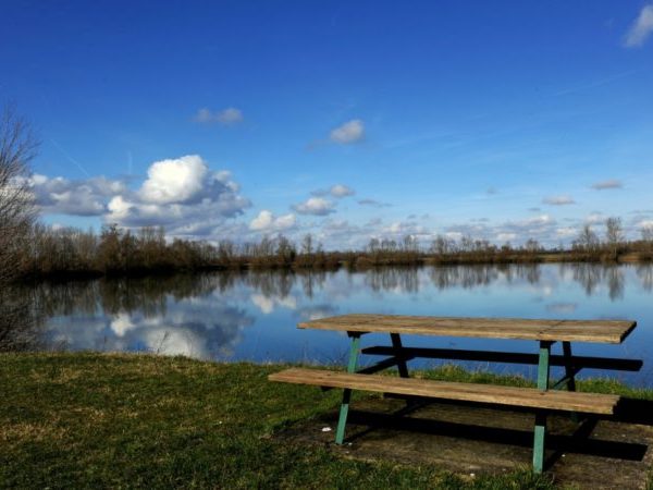 lieux du lac de fretterans